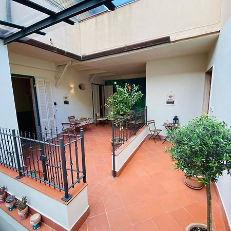 Blom Apartments Pisa Buitenkant foto